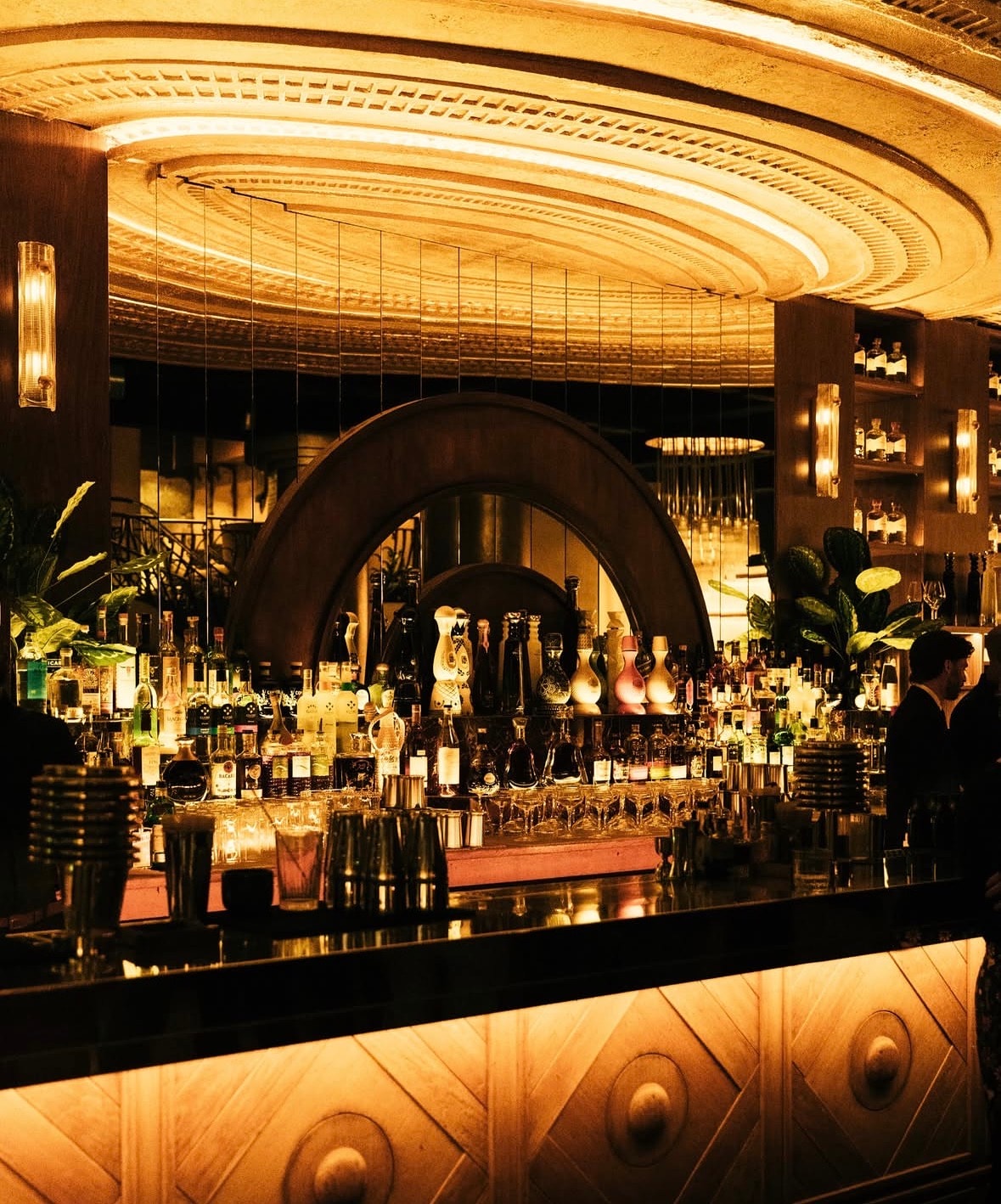 Intérieur chaleureux et élégant du restaurant Manko Paris.